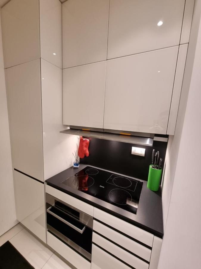A 700M Da Porta Susa! Bilocale Lussuoso & Moderno Turin Luaran gambar